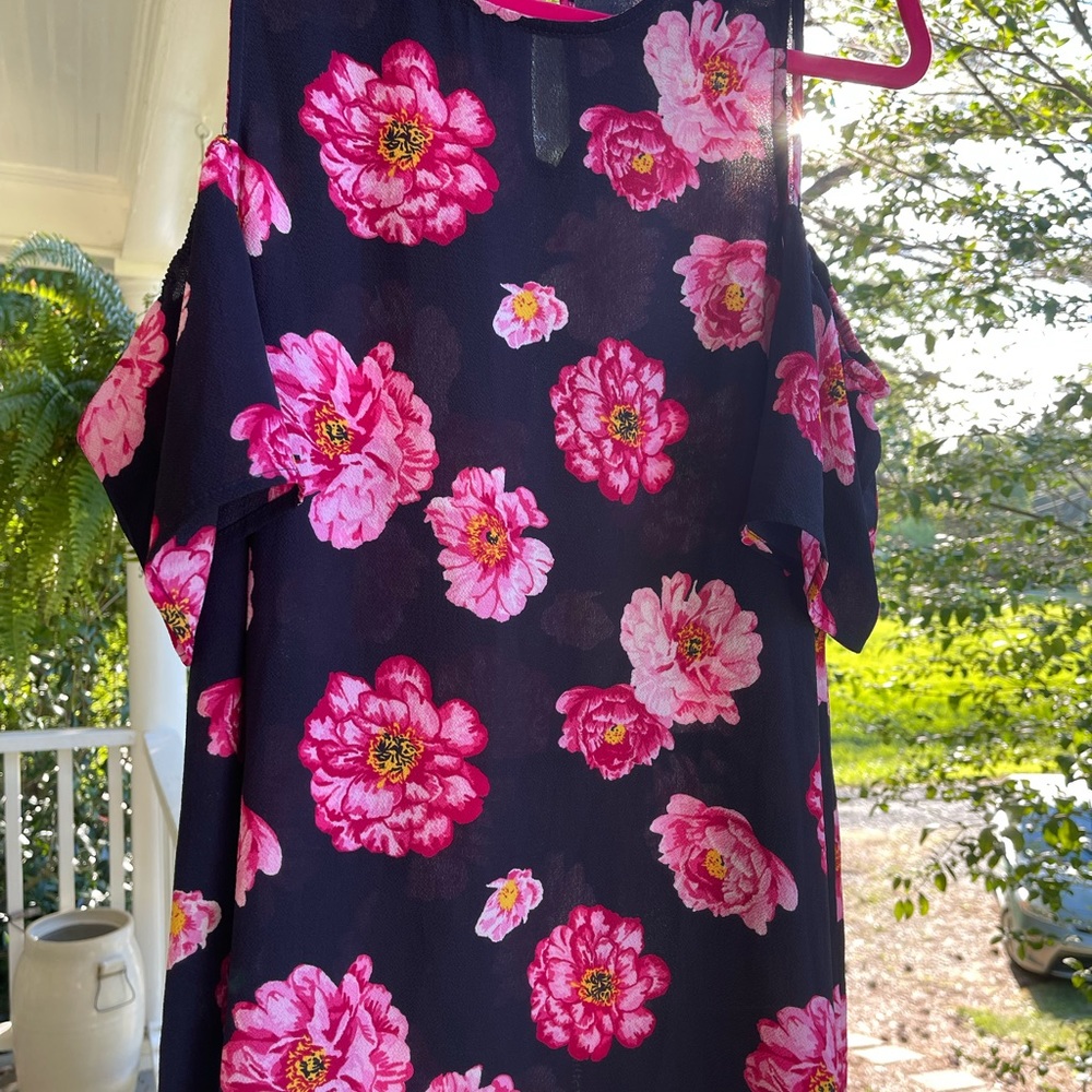 Mud pie Navy floral top Sz M
